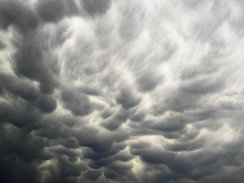 Mammatus clouds over Denver by EarthSky blogger Larry Sessions. June 15, 2012.