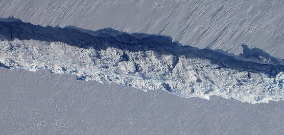 pine-island-glacier-digital-mapping-camera