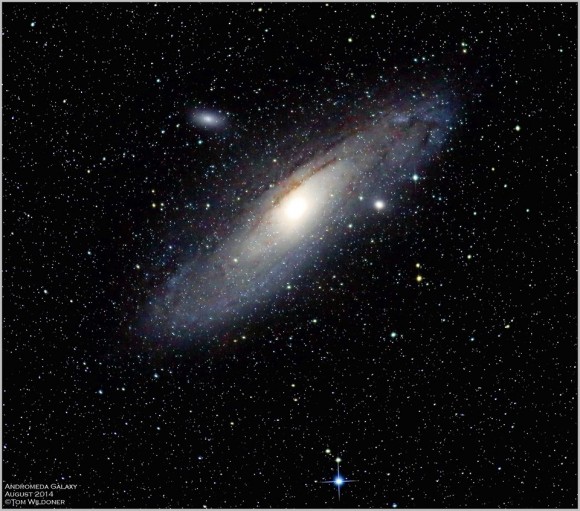 Another Earthsky friend on Facebook and G+, Thomas Wildoner, caught the Andromeda galaxy in August 2014.