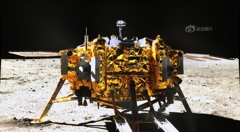 Lander Chang'e na lua.  O rover Yutu capturou esta imagem em 15 de dezembro de 2013.  Academia Chinesa de Ciências foto através da Sociedade Planetária.