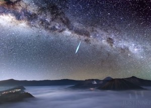 meteor-Eta-Aquarid-Mount-Bromo-Justin-Ng-300x215.jpg?width=300