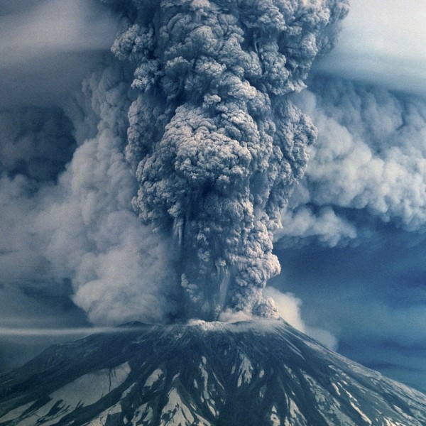 Earthquake swarms at Mount St. Helens  Earth  EarthSky